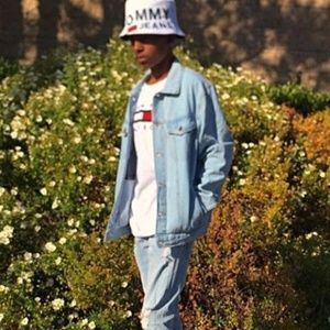 Meet your Posher, Adrian